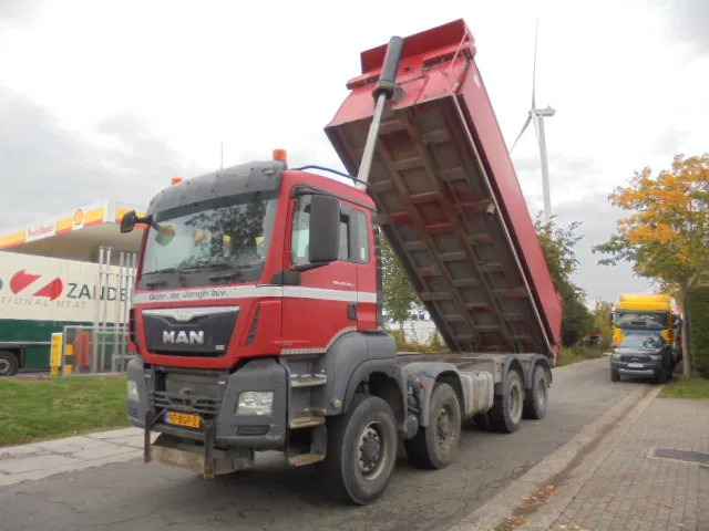 MAN TGS 41.440 8X8 NL TRUCK MANUAL GEARBOX - Camion benne: photos 1 MAN TGS 41.440 8X8 NL TRUCK MANUAL GEARBOX - Camion benne: photos 1