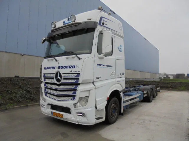 Mercedes-Benz Actros 2542 6X2 - Châssis cabine: photos 1 Mercedes-Benz Actros 2542 6X2 - Châssis cabine: photos 1