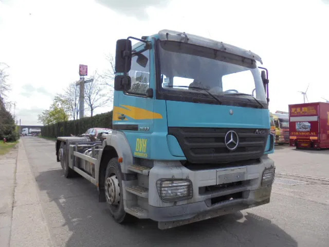 Mercedes-Benz Axor 2633 - Camion ampliroll: photos 3 Mercedes-Benz Axor 2633 - Camion ampliroll: photos 3