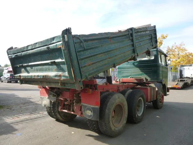 Mercedes-Benz LP LPK 2232 6X4 - Camion benne: photos 3 Mercedes-Benz LP LPK 2232 6X4 - Camion benne: photos 3