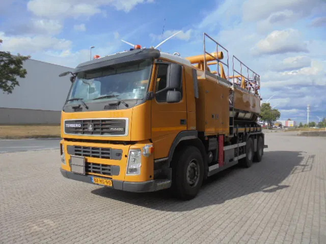 Terberg FM 1450 WDGL 6X4 VACUUM ADR / SIR NL TRUCK - Camion hydrocureur: photos 1 Terberg FM 1450 WDGL 6X4 VACUUM ADR / SIR NL TRUCK - Camion hydrocureur: photos 1
