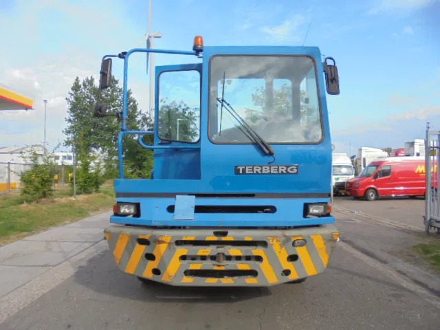 Terberg YT 182 + REGISTRATION - Tracteur portuaire: photos 2 Terberg YT 182 + REGISTRATION - Tracteur portuaire: photos 2