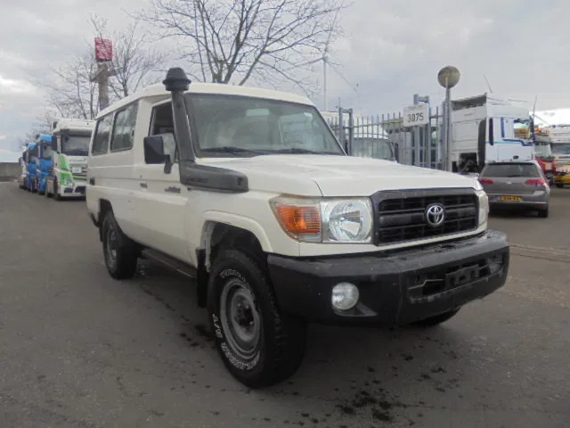 Toyota Land Cruiser HZJ78L 4WD EXPORT OUT EU ONLY - Voiture: photos 3 Toyota Land Cruiser HZJ78L 4WD EXPORT OUT EU ONLY - Voiture: photos 3
