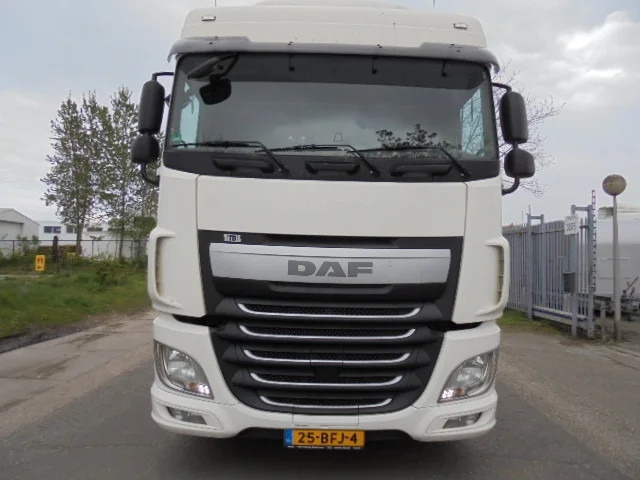 DAF XF 410 6X2 - Tracteur routier: photos 2 DAF XF 410 6X2 - Tracteur routier: photos 2