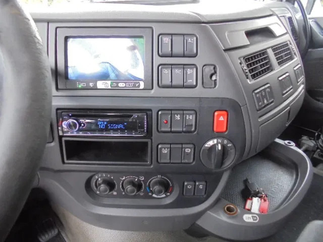 DAF XF 440 SUPER SPACE CAB - Tracteur routier: photos 5 DAF XF 440 SUPER SPACE CAB - Tracteur routier: photos 5