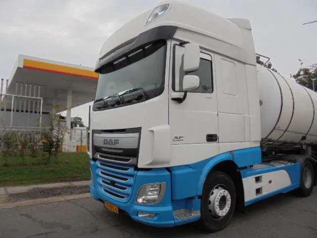 DAF XF 440 SUPER SPACE CAB NL TRUCK - Tracteur routier: photos 1 DAF XF 440 SUPER SPACE CAB NL TRUCK - Tracteur routier: photos 1