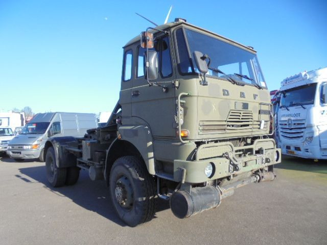 DAF YA YTV 2300 4X4 +WSK - Tracteur routier: photos 2 DAF YA YTV 2300 4X4 +WSK - Tracteur routier: photos 2