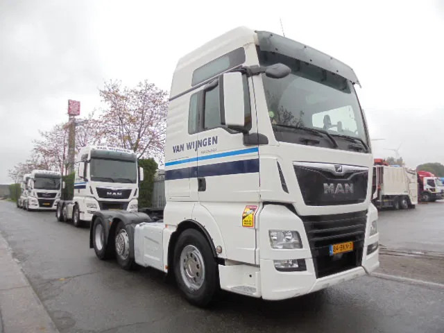 MAN TGX 26.500 XXL 6X2 NEW TYPE TACHO - Tracteur routier: photos 3 MAN TGX 26.500 XXL 6X2 NEW TYPE TACHO - Tracteur routier: photos 3