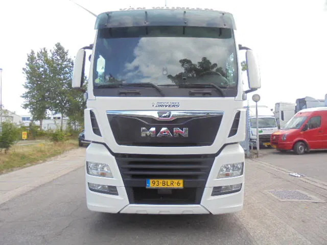 MAN TGX 26.500 XXL TUV APK 03-26 NL TRUCK 16X IN STOCK - Tracteur routier: photos 2 MAN TGX 26.500 XXL TUV APK 03-26 NL TRUCK 16X IN STOCK - Tracteur routier: photos 2