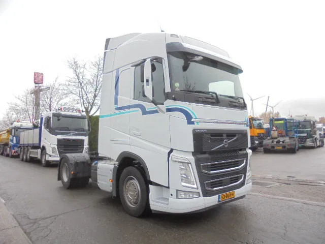 Volvo FH 420 NL TRUCK APK 09-26 - Tracteur routier: photos 3 Volvo FH 420 NL TRUCK APK 09-26 - Tracteur routier: photos 3