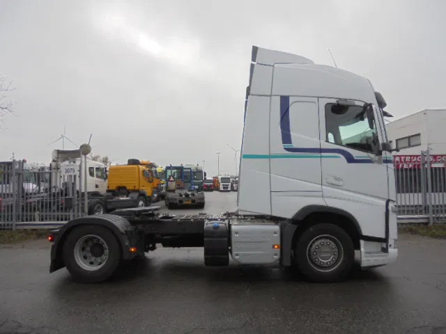 Volvo FH 420 NL TRUCK APK 09-26 - Tracteur routier: photos 4 Volvo FH 420 NL TRUCK APK 09-26 - Tracteur routier: photos 4