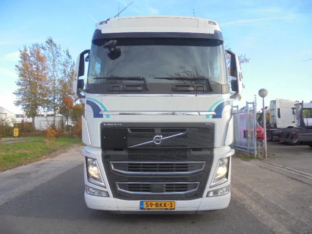 Volvo FH 460 6X2 NL TRUCK APK 02/26 - Tracteur routier: photos 2 Volvo FH 460 6X2 NL TRUCK APK 02/26 - Tracteur routier: photos 2