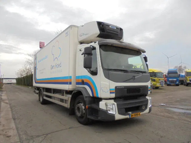 Volvo FE 250 CHEREAU NL TRUCK - Camion isothermique: photos 3 Volvo FE 250 CHEREAU NL TRUCK - Camion isothermique: photos 3