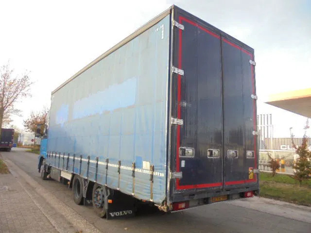 Camion à rideaux coulissants Volvo FH 460 6X2 NL TRUCK: photos 10 Camion à rideaux coulissants Volvo FH 460 6X2 NL TRUCK: photos 10