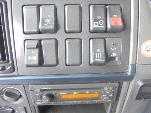 Camion à rideaux coulissants Volvo FH 460 6X2 NL TRUCK: photos 14 Camion à rideaux coulissants Volvo FH 460 6X2 NL TRUCK: photos 14