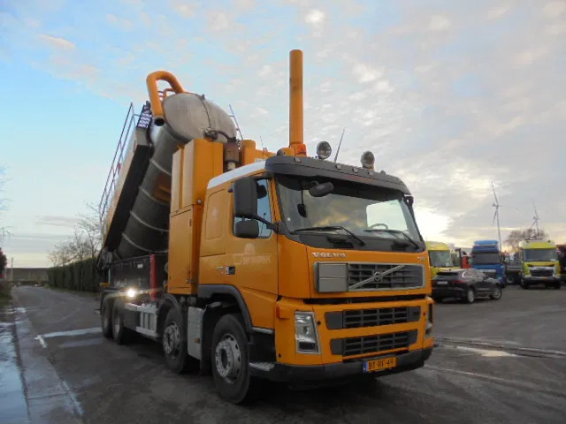 Volvo FM 400 8X4 BLADGEVEERD - Camion hydrocureur: photos 3 Volvo FM 400 8X4 BLADGEVEERD - Camion hydrocureur: photos 3