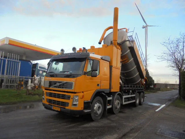 Volvo FM 400 8X4 NL TRUCK - Camion hydrocureur: photos 1 Volvo FM 400 8X4 NL TRUCK - Camion hydrocureur: photos 1