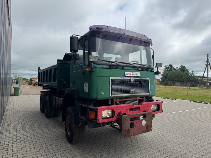 MAN 27.402, 6x6 - Camion benne: photos 2 MAN 27.402, 6x6 - Camion benne: photos 2
