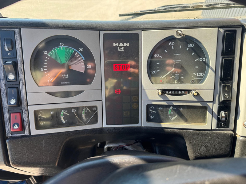 Camion benne MAN 35.414: photos 8