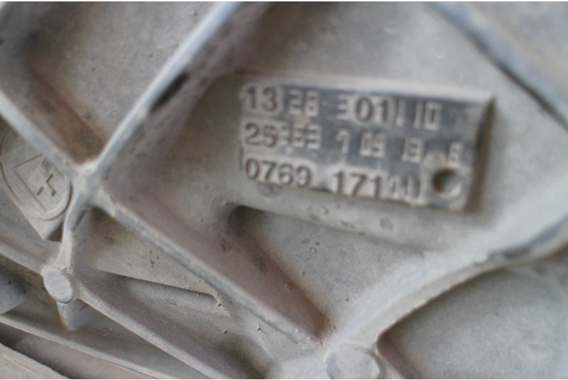 MAN ZF 12 AS 2130TD gearbox for MAN truck tractor - Boîte de vitesse pour Camion: photos 5 MAN ZF 12 AS 2130TD gearbox for MAN truck tractor - Boîte de vitesse pour Camion: photos 5