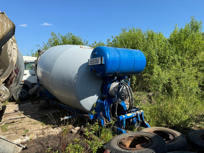 Mercedes-Benz Actros, MAN. 10 x pieces mixer. 9-10 m3 - Camion malaxeur: photos 3 Mercedes-Benz Actros, MAN. 10 x pieces mixer. 9-10 m3 - Camion malaxeur: photos 3
