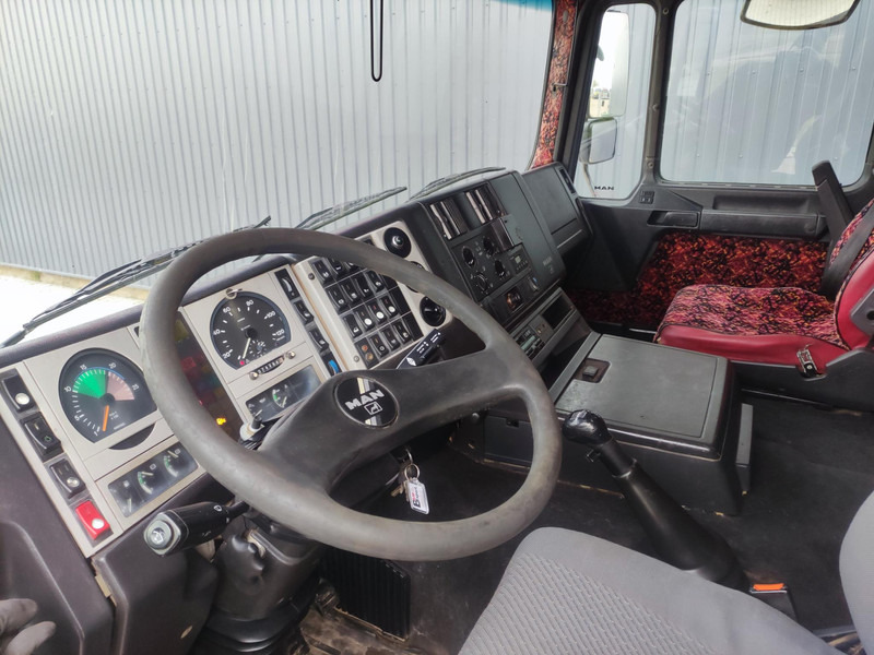 Photo d'intérieur 1: Tracteur routier MAN 26.464 tipping gear truck tractor
