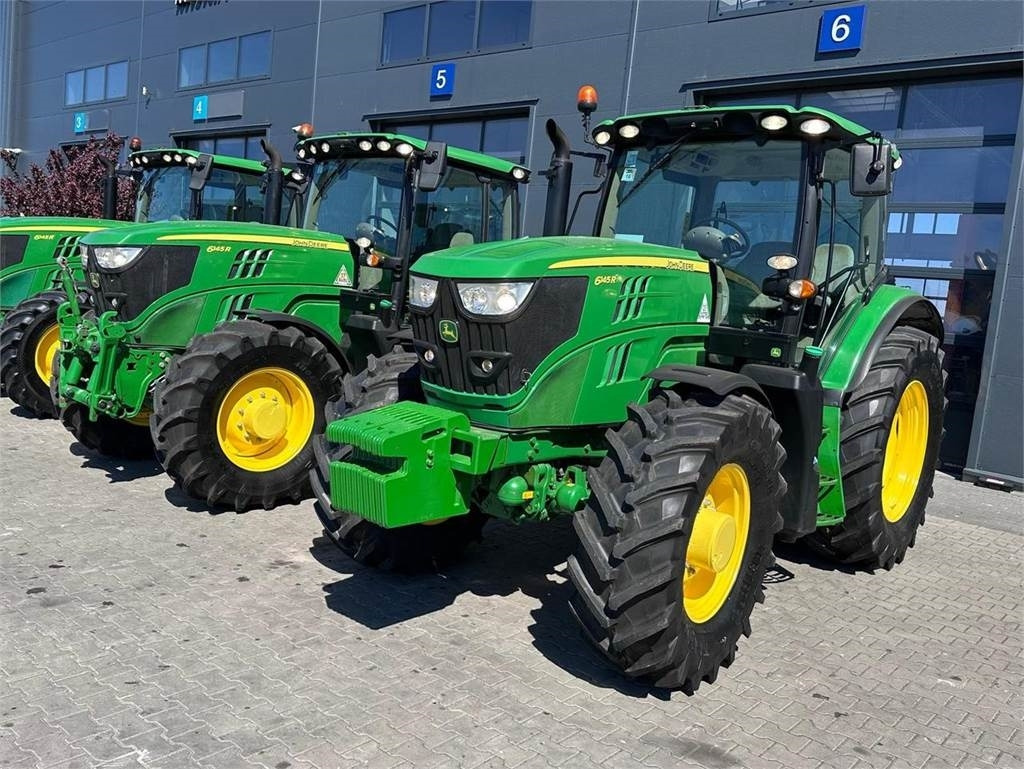 John Deere 6145R - Tracteur agricole: photos 1 John Deere 6145R - Tracteur agricole: photos 1