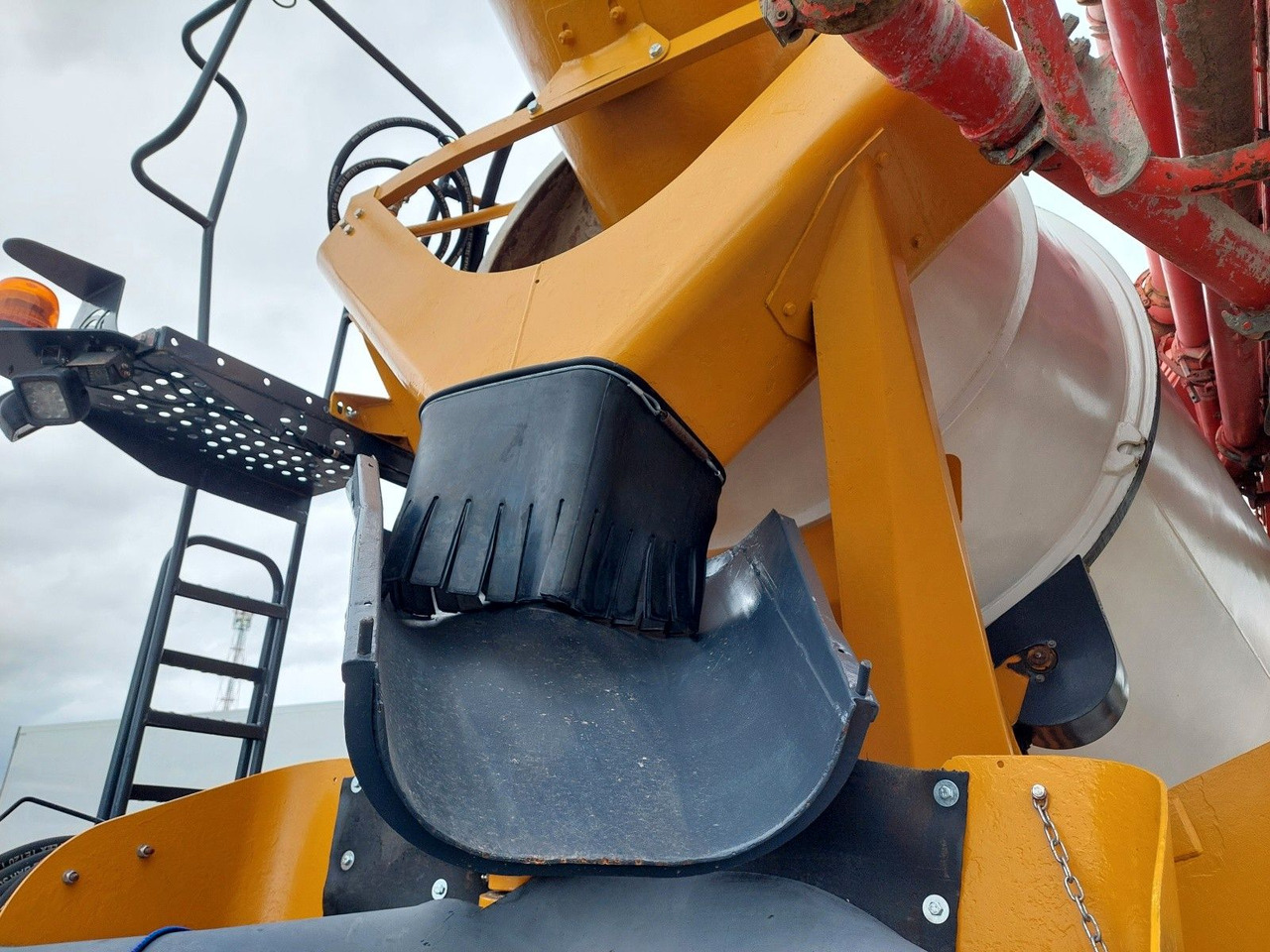 Crédit-bail de  MAN 35.413 FFD-TM BB CIFA MAGNUM MK 28.4 MAN 35.413 FFD-TM BB CIFA MAGNUM MK 28.4: photos 21