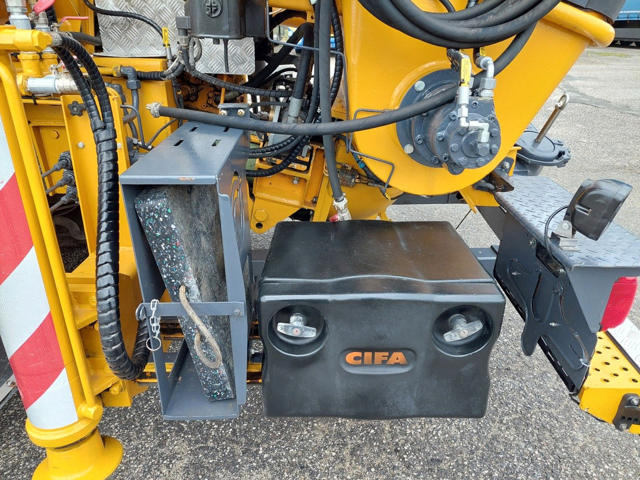 Crédit-bail de  MAN 35.413 FFD-TM BB CIFA MAGNUM MK 28.4 MAN 35.413 FFD-TM BB CIFA MAGNUM MK 28.4: photos 16