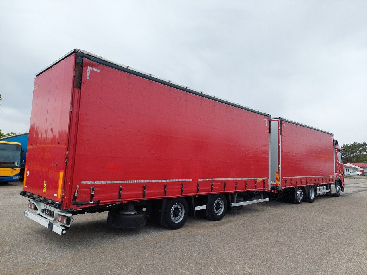 Mercedes-Benz Actros 2545 L/NR 6x2 + Wielton PC2K Durchbar - Camion à rideaux coulissants: photos 4 Mercedes-Benz Actros 2545 L/NR 6x2 + Wielton PC2K Durchbar - Camion à rideaux coulissants: photos 4