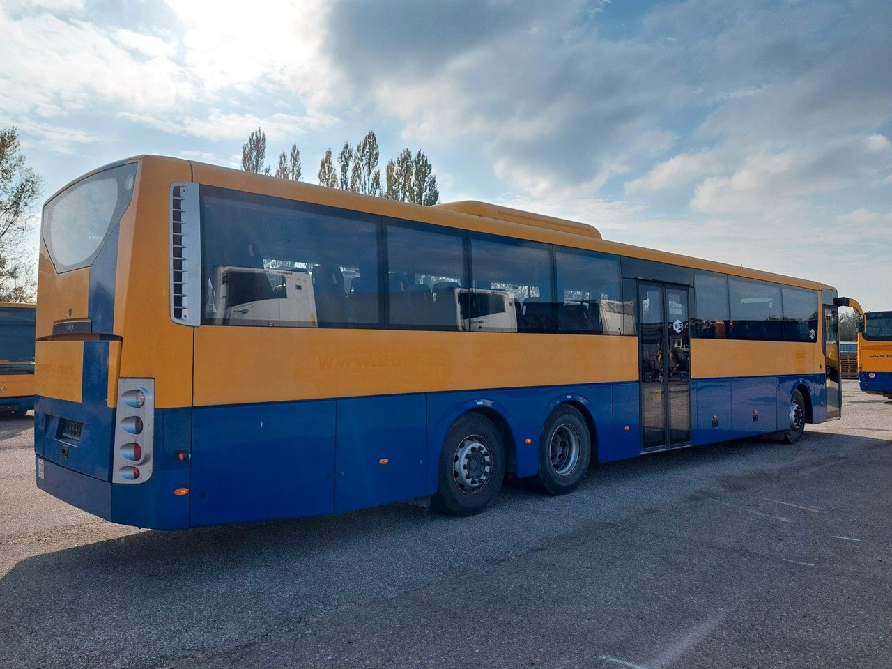 Scania Omniexpress 64 Sitzplätze/ Seats - Bus interurbain: photos 4 Scania Omniexpress 64 Sitzplätze/ Seats - Bus interurbain: photos 4
