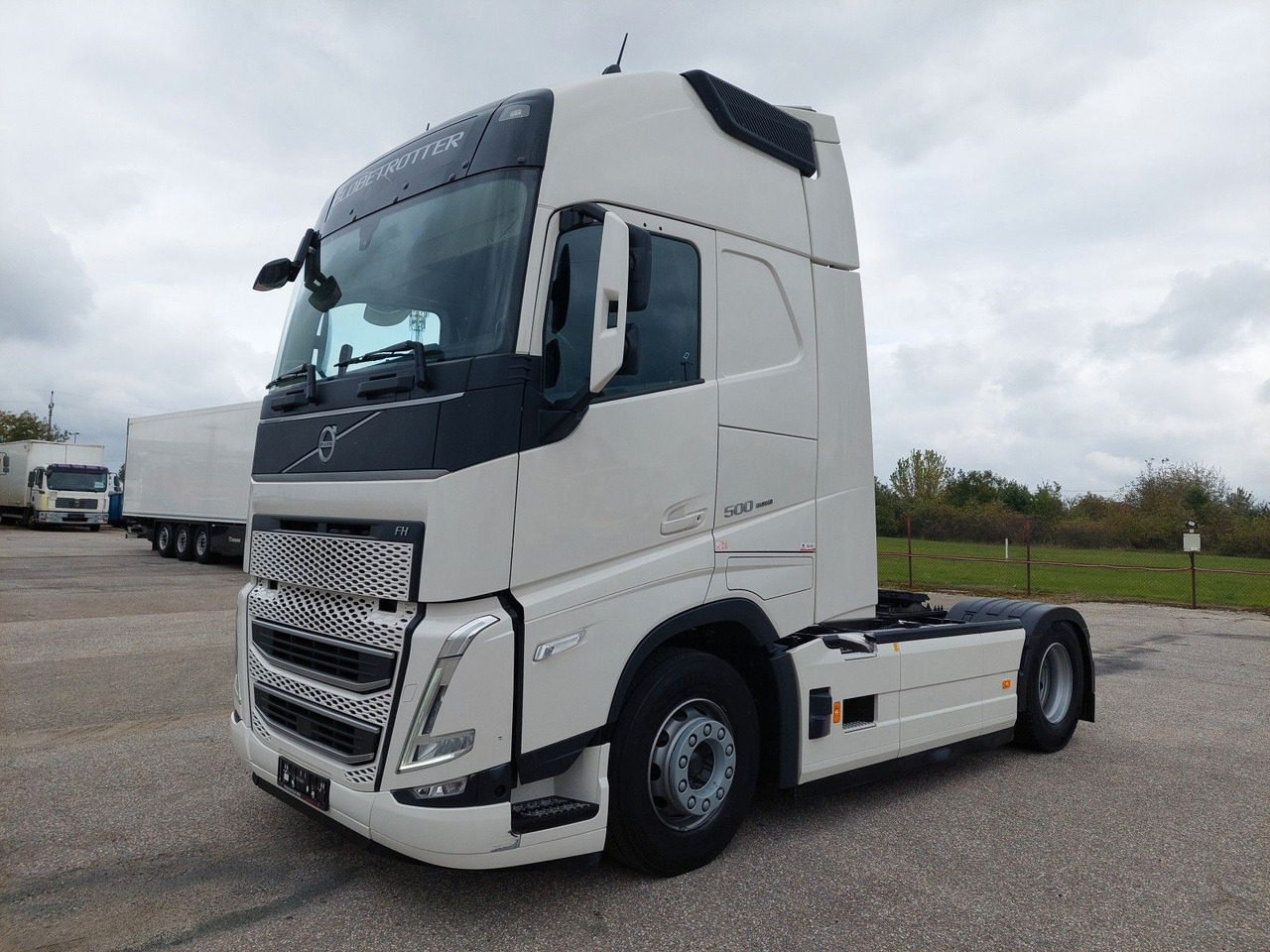 Volvo FH 13 Globetrotter XL 500 - Tracteur routier: photos 1 Volvo FH 13 Globetrotter XL 500 - Tracteur routier: photos 1