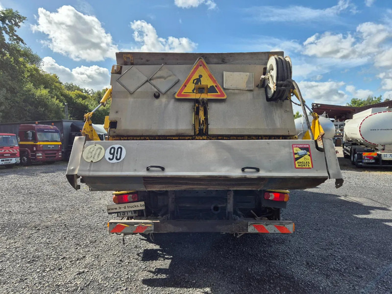 Camion pour transport de bitume Renault Kerax 450 8X4 - PATA - SECMAIR CHIPSEALER - 6000L: photos 6 Camion pour transport de bitume Renault Kerax 450 8X4 - PATA - SECMAIR CHIPSEALER - 6000L: photos 6