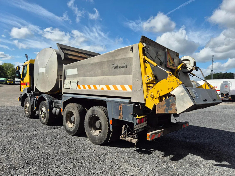 Camion pour transport de bitume Renault Kerax 450 8X4 - PATA - SECMAIR CHIPSEALER - 6000L: photos 7 Camion pour transport de bitume Renault Kerax 450 8X4 - PATA - SECMAIR CHIPSEALER - 6000L: photos 7
