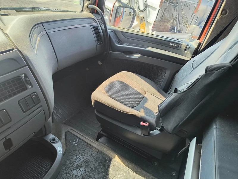 Crédit-bail de DAF XF 106.460 SSC - 6x2 - EURO 6 - BI COOL- VERY GOOD CONDITION DAF XF 106.460 SSC - 6x2 - EURO 6 - BI COOL- VERY GOOD CONDITION: photos 12