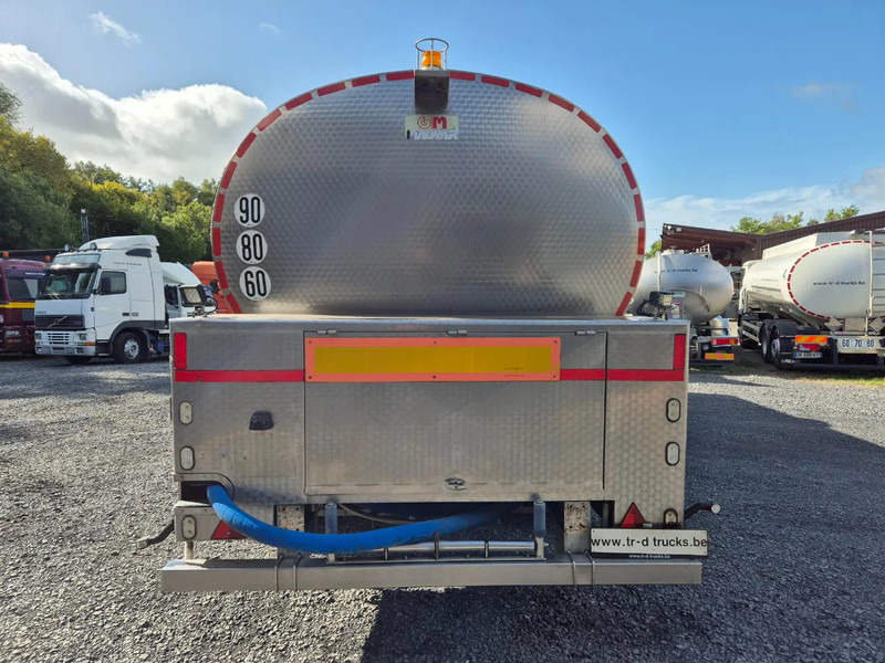 Magyar INSULATED INOX TANK 30 000L - PUMP - 1 COMP - Semi-remorque citerne: photos 4 Magyar INSULATED INOX TANK 30 000L - PUMP - 1 COMP - Semi-remorque citerne: photos 4