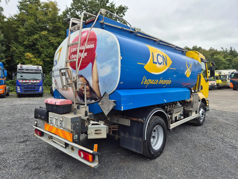 Renault Midlum 220 10500L FUEL / CARBURANT - 4 COMP/A LAMES - Camion citerne: photos 5 Renault Midlum 220 10500L FUEL / CARBURANT - 4 COMP/A LAMES - Camion citerne: photos 5