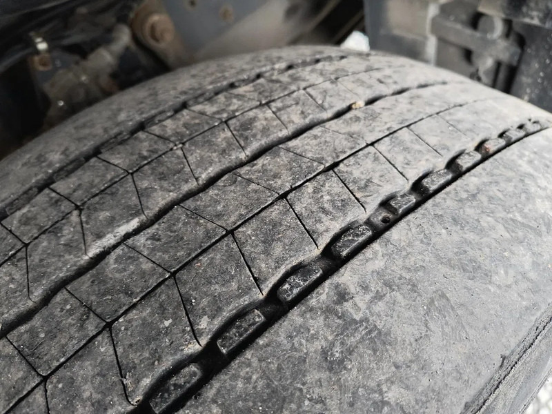 Camion citerne pour transport de carburant Renault Premium 270 13500L FUEL / CARBURANT TRUCK - 5 COMP - LEAF / LAMES: photos 16