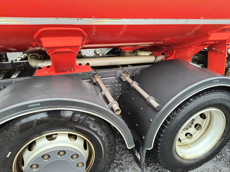 Camion citerne pour transport de carburant Renault Premium 320 FUEL / CARBURANT 18000L - 5 COMP: photos 13 Camion citerne pour transport de carburant Renault Premium 320 FUEL / CARBURANT 18000L - 5 COMP: photos 13