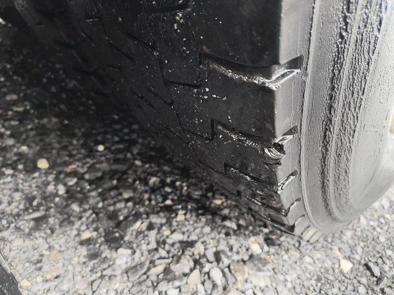 Camion citerne pour transport de carburant Renault Premium 320 FUEL / CARBURANT 18000L - 5 COMP: photos 19 Camion citerne pour transport de carburant Renault Premium 320 FUEL / CARBURANT 18000L - 5 COMP: photos 19