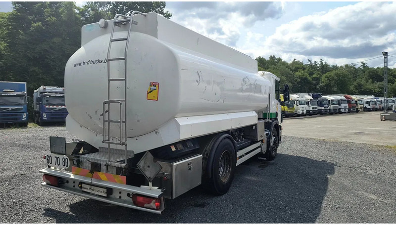 Scania P280 MANUAL GEARBOX- TANK 14000L- RETARDER - Camion citerne: photos 4 Scania P280 MANUAL GEARBOX- TANK 14000L- RETARDER - Camion citerne: photos 4