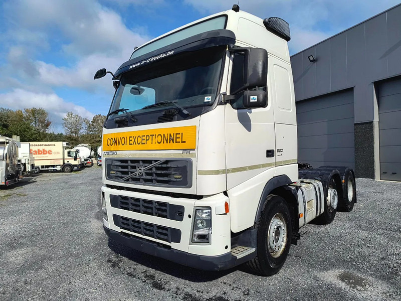 Volvo FH 13.520 6X2 - 90 TON - VOITH RETARDER - BIG AXLES - LIFTING AXLE - Tracteur routier: photos 1 Volvo FH 13.520 6X2 - 90 TON - VOITH RETARDER - BIG AXLES - LIFTING AXLE - Tracteur routier: photos 1