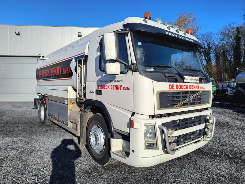 Volvo FM 300 14000L FUEL/CARBURANT - 4 COMP - Camion citerne: photos 3 Volvo FM 300 14000L FUEL/CARBURANT - 4 COMP - Camion citerne: photos 3