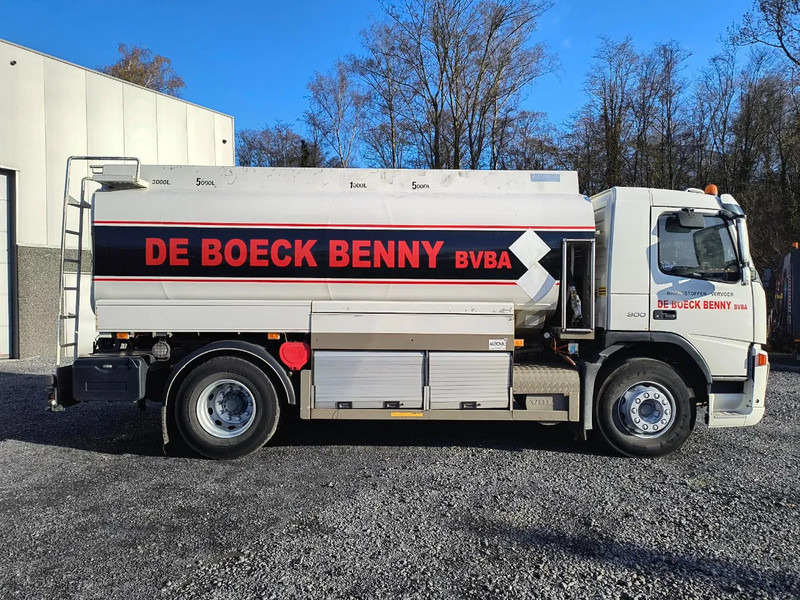 Volvo FM 300 14000L FUEL/CARBURANT - 4 COMP - Camion citerne: photos 4 Volvo FM 300 14000L FUEL/CARBURANT - 4 COMP - Camion citerne: photos 4
