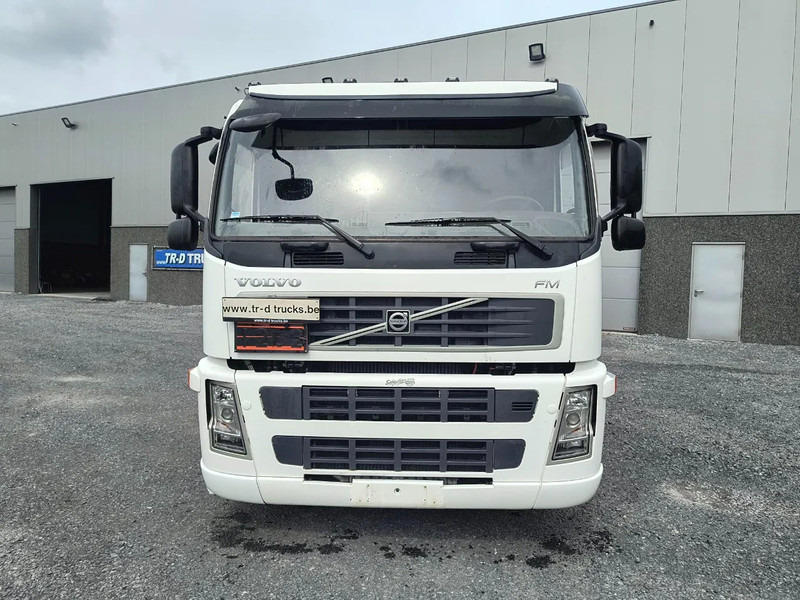 Volvo FM 370 18000L FUEL/CARBURANT - 5 COMP - Camion citerne: photos 2 Volvo FM 370 18000L FUEL/CARBURANT - 5 COMP - Camion citerne: photos 2