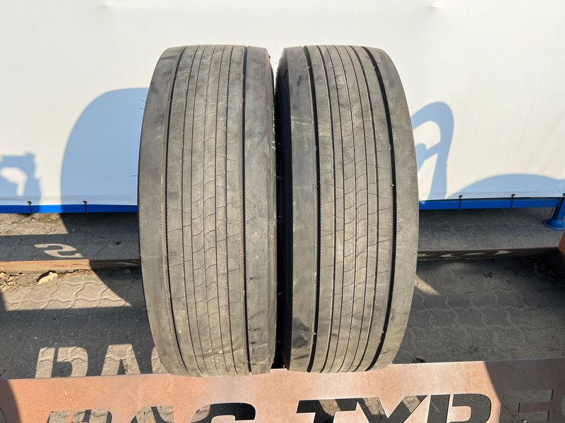 Bridgestone - Pneu pour Camion: photos 1 Bridgestone - Pneu pour Camion: photos 1