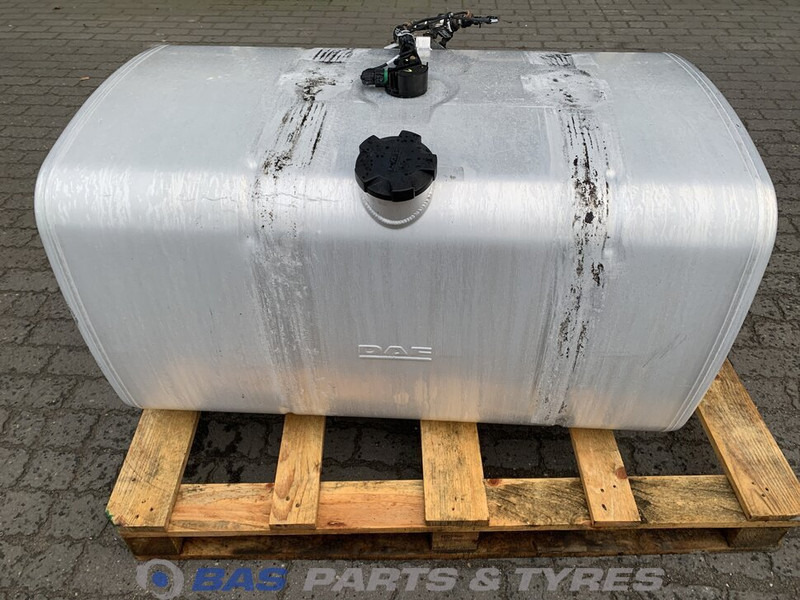 DAF Brandstoftank DAF 430 Liter 1681824 - Réservoir de carburant pour Camion: photos 1 DAF Brandstoftank DAF 430 Liter 1681824 - Réservoir de carburant pour Camion: photos 1