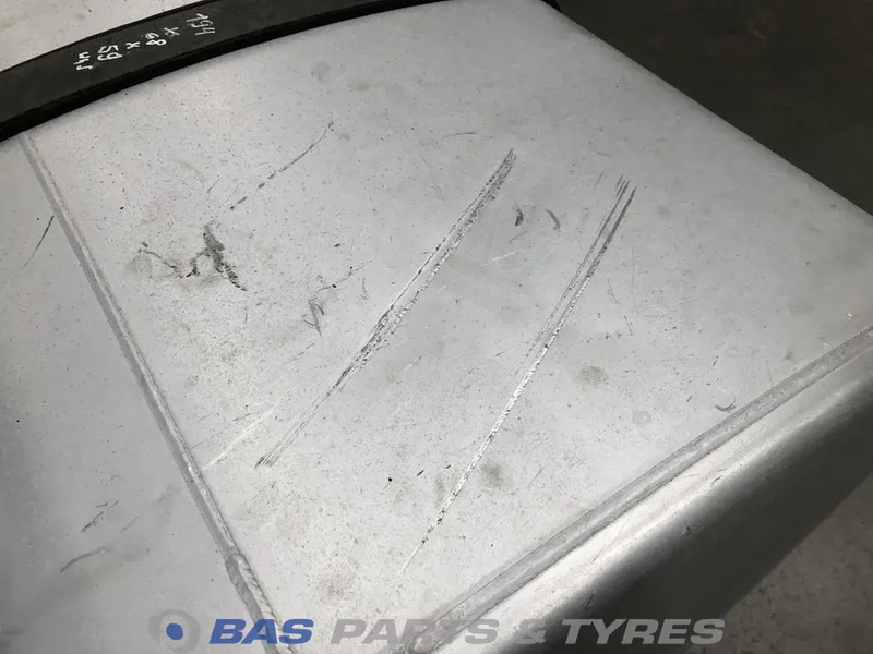 DAF Brandstoftank DAF 690 Liter 1945569 - Réservoir de carburant pour Camion: photos 5 DAF Brandstoftank DAF 690 Liter 1945569 - Réservoir de carburant pour Camion: photos 5