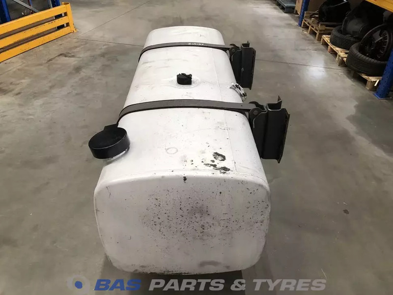 DAF Brandstoftank DAF 690 Liter 1945569 - Réservoir de carburant pour Camion: photos 2 DAF Brandstoftank DAF 690 Liter 1945569 - Réservoir de carburant pour Camion: photos 2