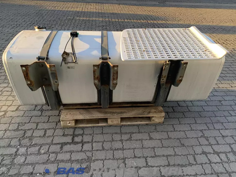 DAF Brandstoftank DAF 950 Liter 2140065 - Réservoir de carburant pour Camion: photos 3 DAF Brandstoftank DAF 950 Liter 2140065 - Réservoir de carburant pour Camion: photos 3